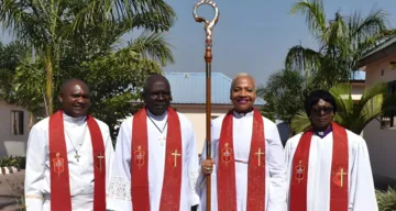 v.l.n.r.: Nelson Ka­lombo Ngoy, Antoine Ka­lema Tambwe, Tracy Smith Malone und Mujinga Kashala