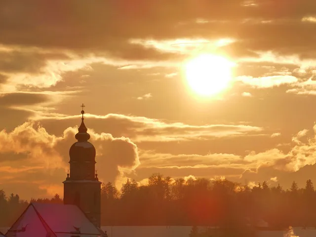 Gottesdienste und Veranstaltungen in der Karwoche und zu Ostern Foto aus Seekirchen