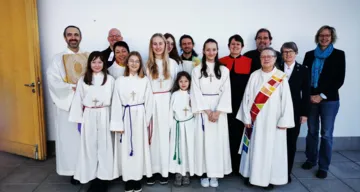 von links nach rechts: Diakon Paul Hösch (Cyrill&Method), Pfarrer Bernhard Petri-Hasenöhrl (Weisselgasse), davor: Seelsorgerin Regina Nonnis, Pfarrer Joseph Bolin (Cyrill&Method), Pastorin Esther Handschin (Bahnsteggasse), Christoph Steiner (altkath.), Diakonin Eva Repits (altkath.), Majorin Rita Leber (Heilsarmee), Jutta Embacher (Weisselgasse)