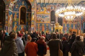 Ökumenischer Gottesdienst in in der Serbisch-orthodoxen Kirche in Linz am 25. Jänner 2023
Kirchenführung für die Mitfeiernden mit Nemanja Micic im Anschluss an den Gottesdienst.