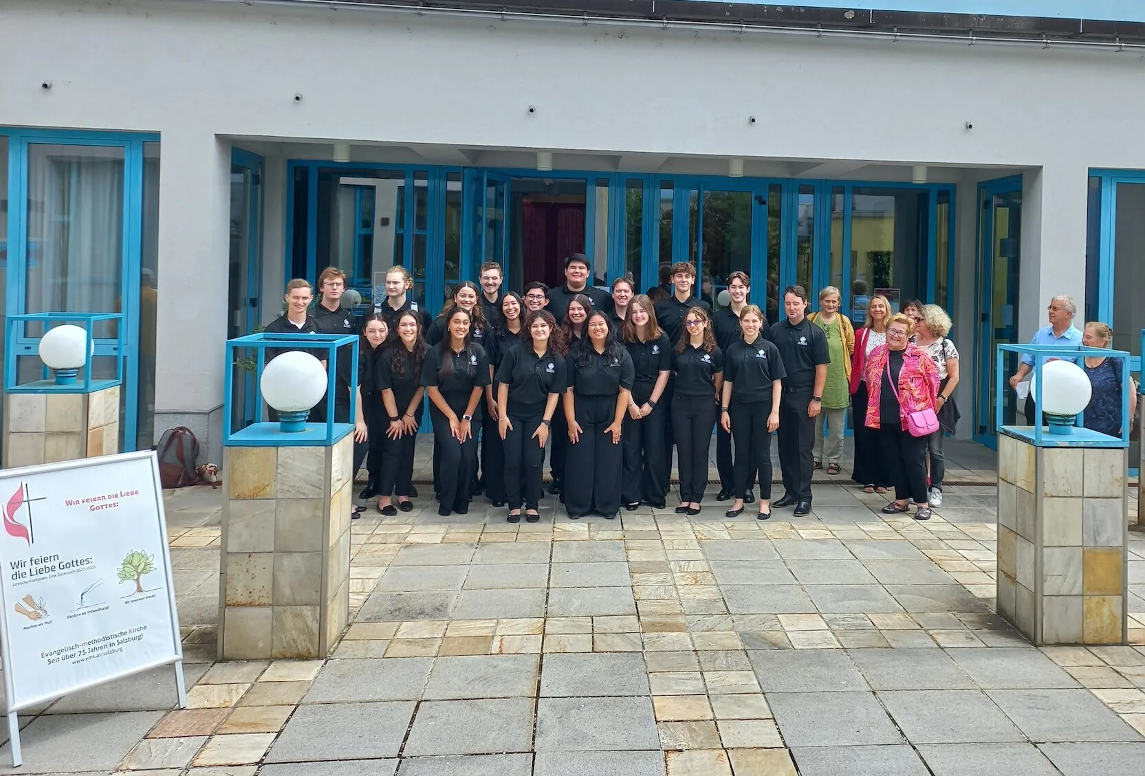 St Paul's Choral Scholars (Texas) zu Gast im Gottesdienst der EmK Salzburg