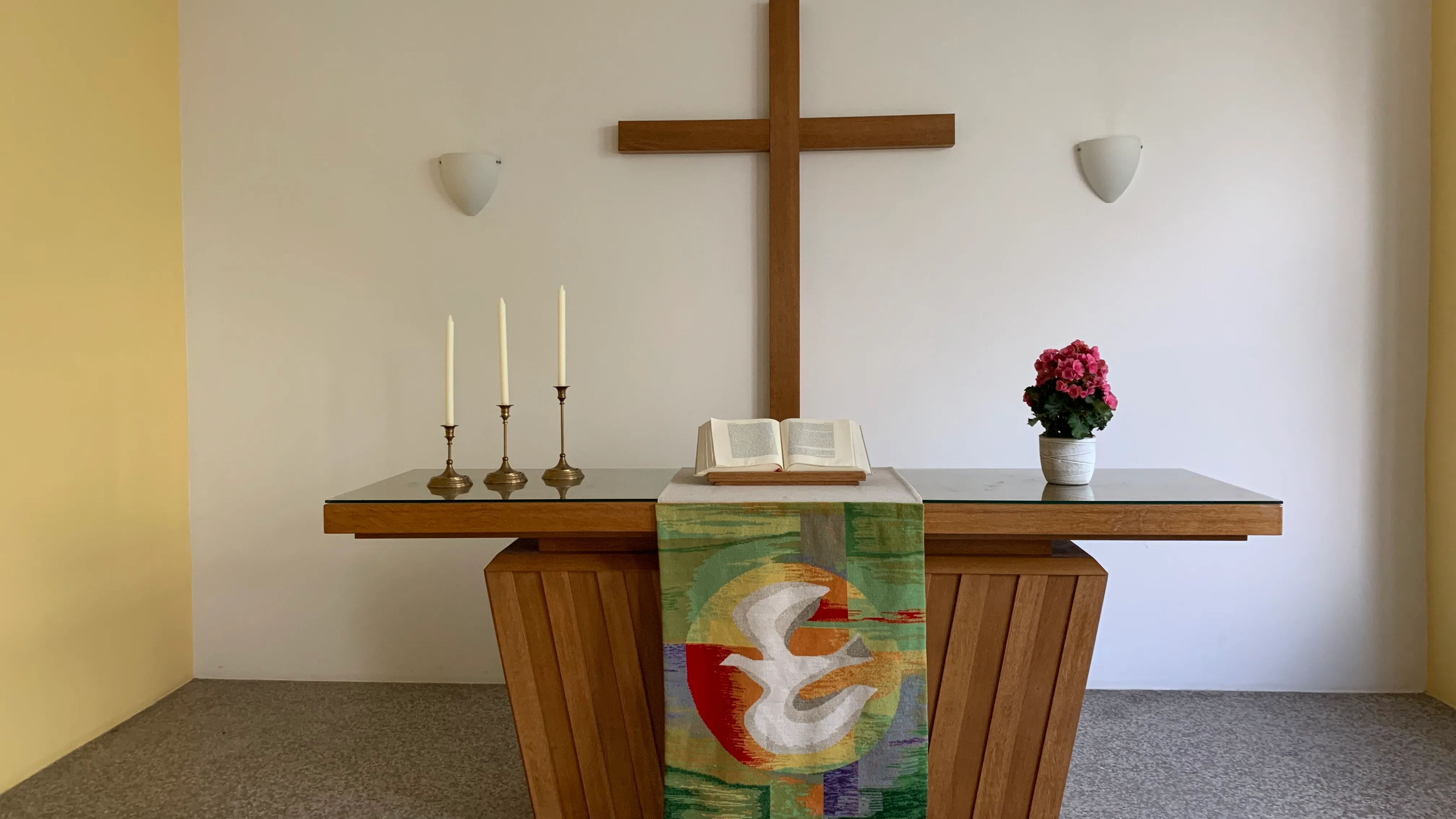 Präsenzgottesdienste in Floridsdorf ab Pfingsten Kirchensaal der EmK in der Bahnsteggasse