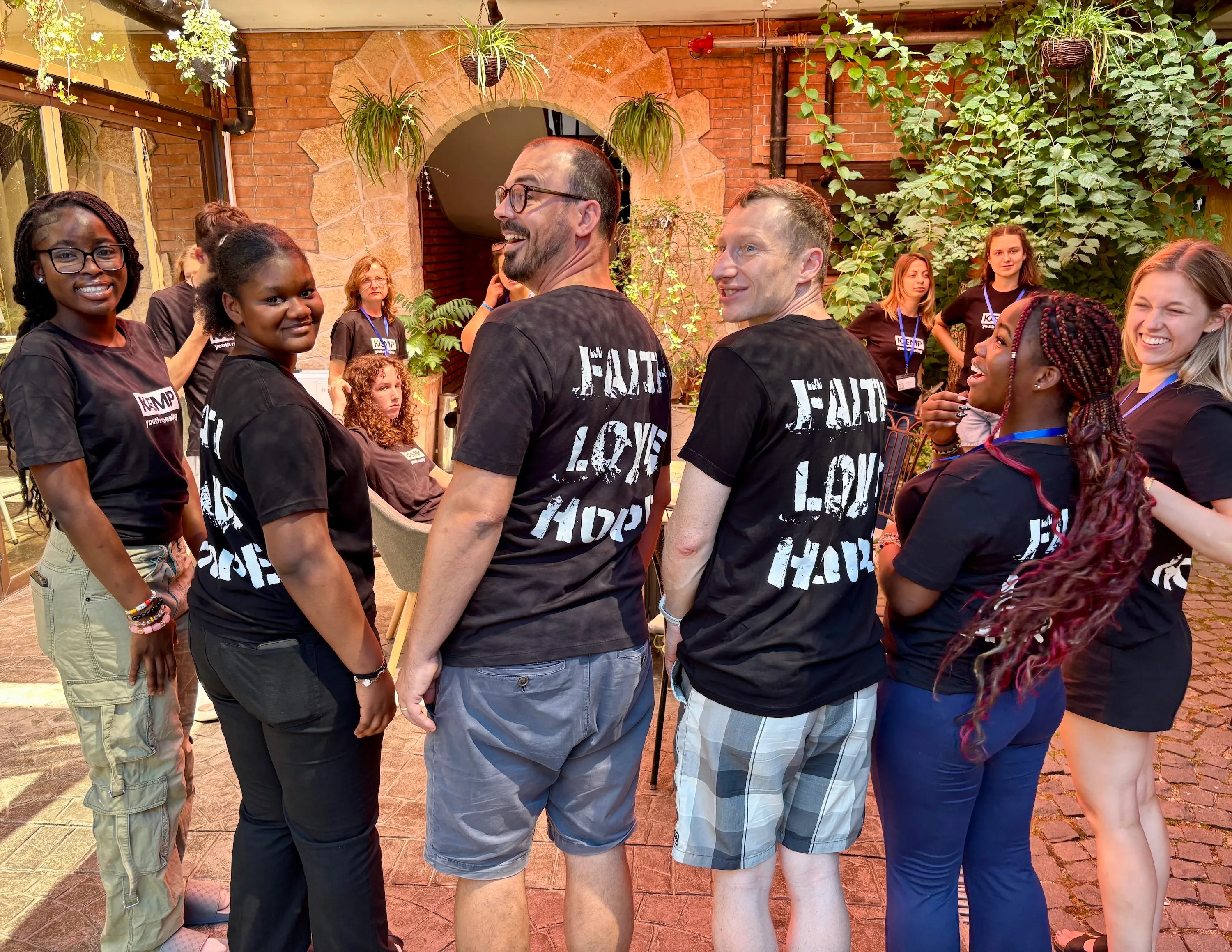 v.l.n.r.: Tracy Annin, Miriam Asante, Martin Obermeir-Siegrist, Eike Nungesser, Barbara Schmitt, Kelly Tregonning