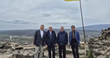 Drei methodistische Bischöfe und ein Laienprediger bei ihrem Besuch in der Ukraine (v. l.: Bischof Werner Philipp, István Pásztor [Ungarn], Bischof Stefan Zürcher, Bischof Knut Refsdal).